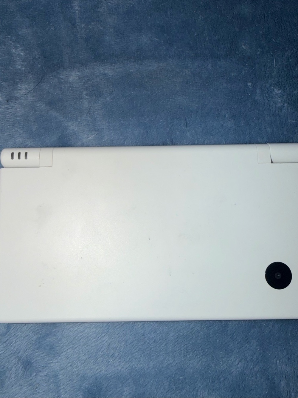 white Nintendo DSi Japanese edition